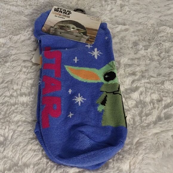 Star Wars Mandalorian Women's No Shows Socks - Picture 5 of 5